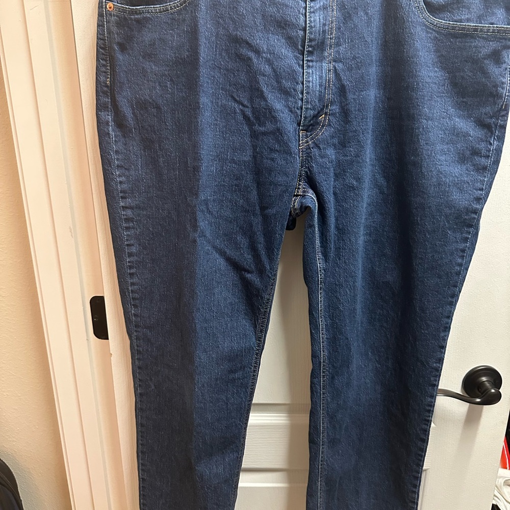 Levi's Relaxed Blue Jeans Classic Denim size 42- 541/ NWOT 753